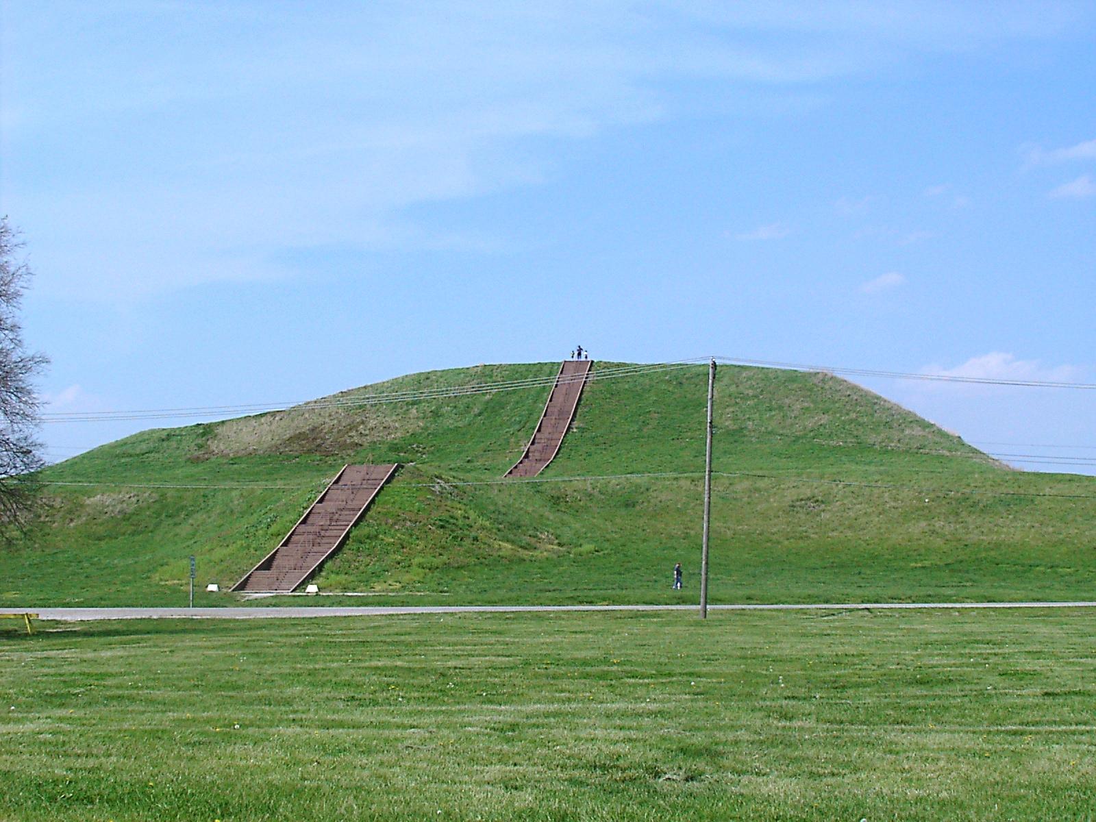 Cahokia Mounds State Historic Site